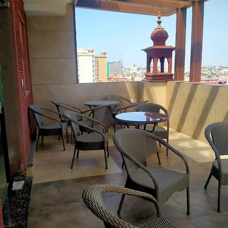 Hotel Rv Golden Amritsar Exterior photo