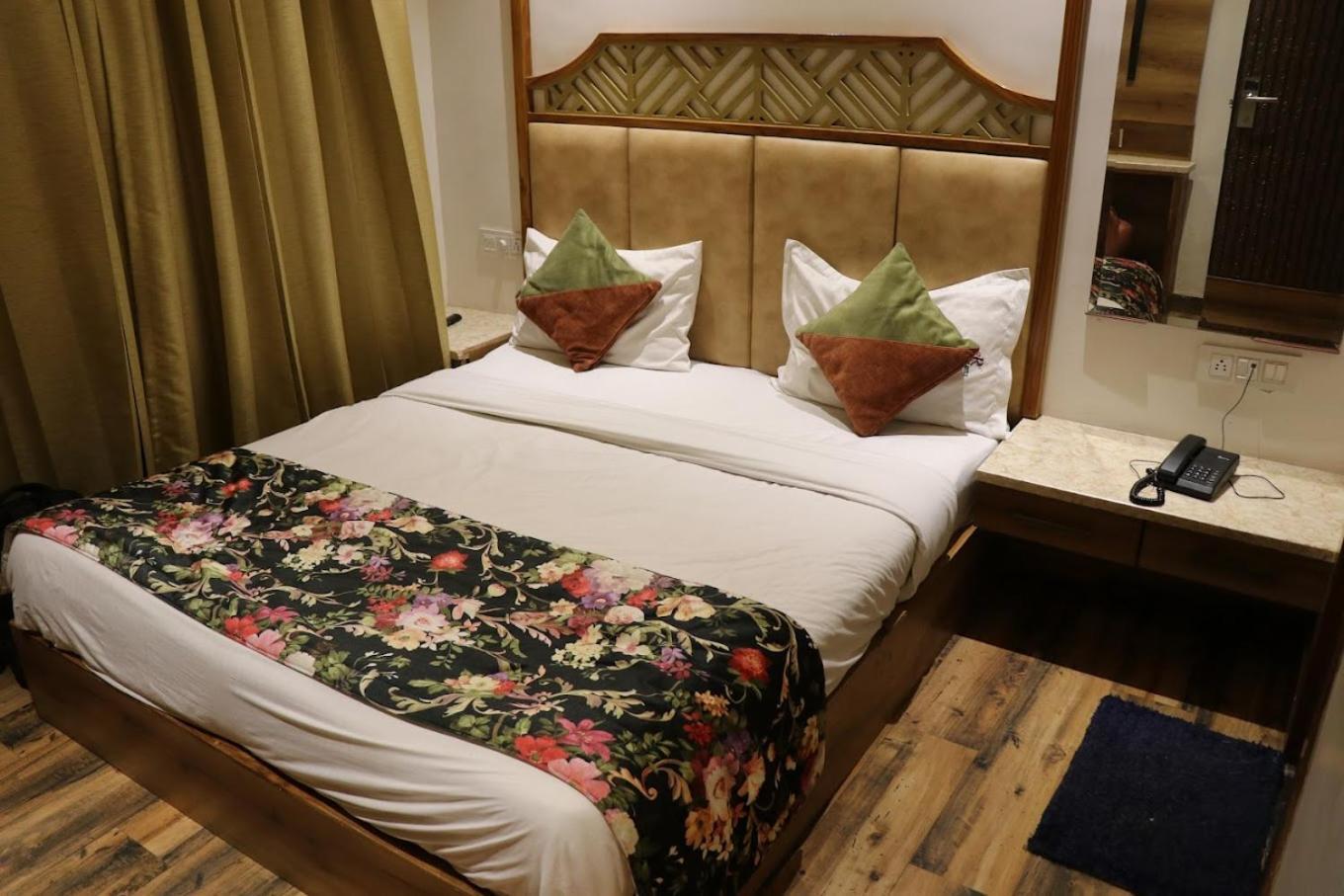 Hotel Rv Golden Amritsar Exterior photo
